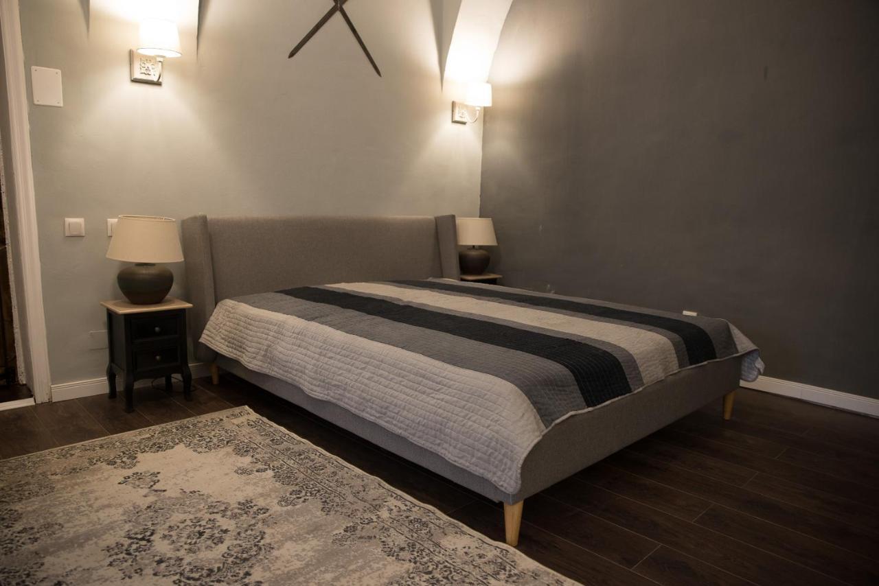Ultra Central Medieval Apartment Cluj Napoca Bagian luar foto